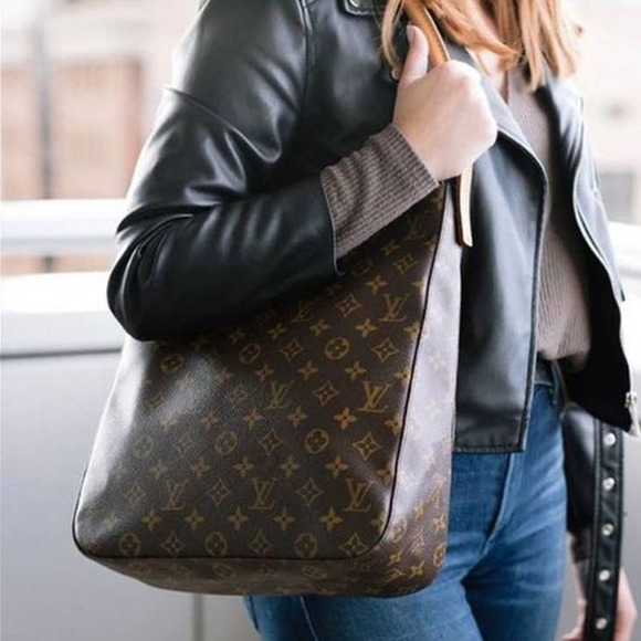 Louis Vuitton Handbags - 💎✨Authentic✨💎 Louis Vuitton Monogram Looping GM Shoulder Bag